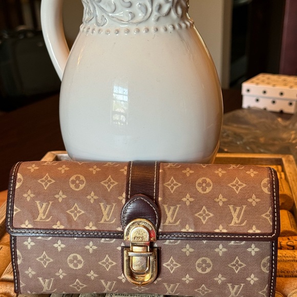 Louis Vuitton Tan Canvas & Leather Monogram Wallet - Picture 2 of 12